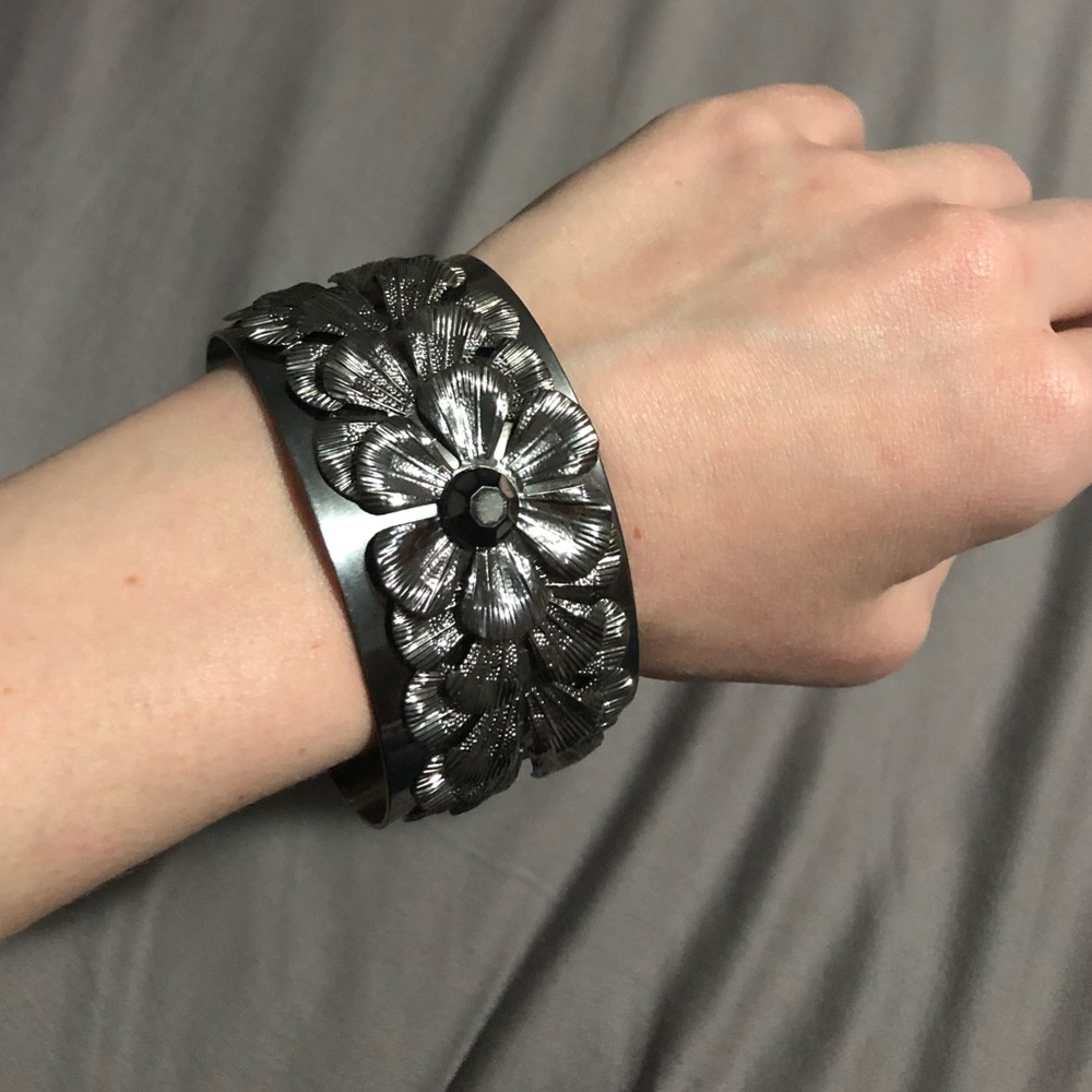 Metal Flower Band